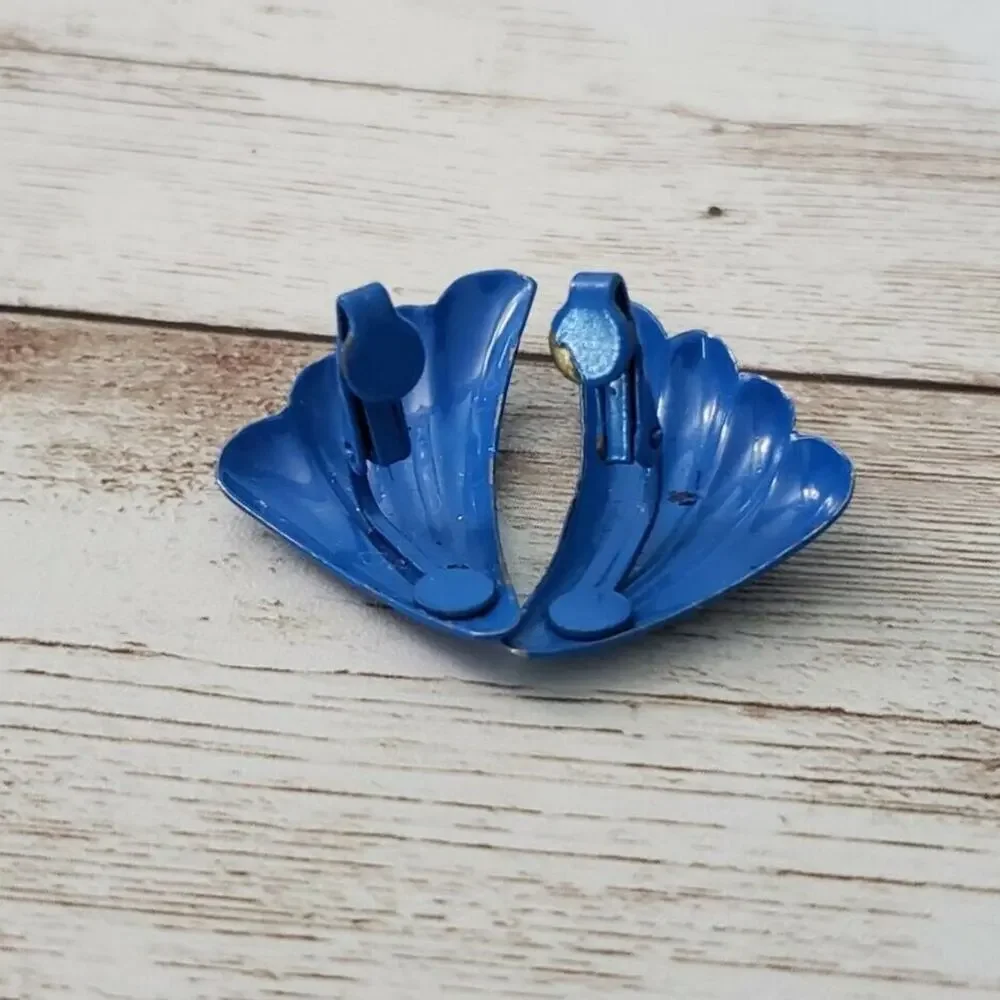 Vintage Clip On Earrings Blue Flourish Retro Earrings